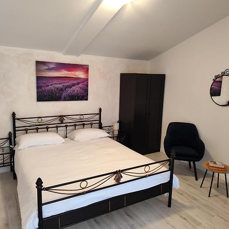 Guest House Valentino Motovun Exterior foto
